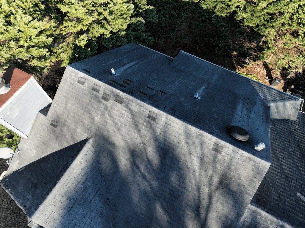 Slide of Umana Roofing