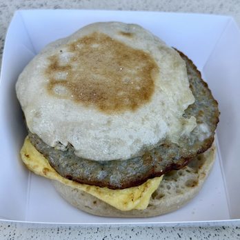 Dean & DeLuca - Kaka’ako - sausage breakfast sandwich - Food Stands Near Me - Honolulu, Hawaii Dean & DeLuca - Kaka’ako - sausage breakfast sandwich - Food Stands Near Me - Honolulu, Hawaii