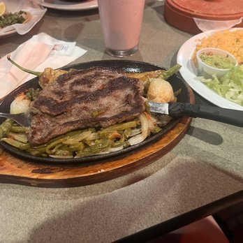 Taqueria Las Mulas - Carne Asada Platillo looked good but had no flavor. - Mexican Near Me - Keller, Texas