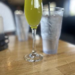 Eden At The Beach - Apple pie mimosa 10/10