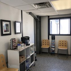 MWR-Family Pet Care Center - Waiting area