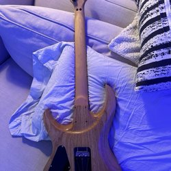Guitar Center - Custom guitar