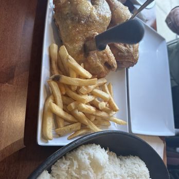 Max’s Restaurant - Chicago - Filipino Near Me - Chicago, Illinois