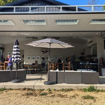 Barnstormer Distillery - Tasting room - Distilleries Near Me - Rockford, Illinois