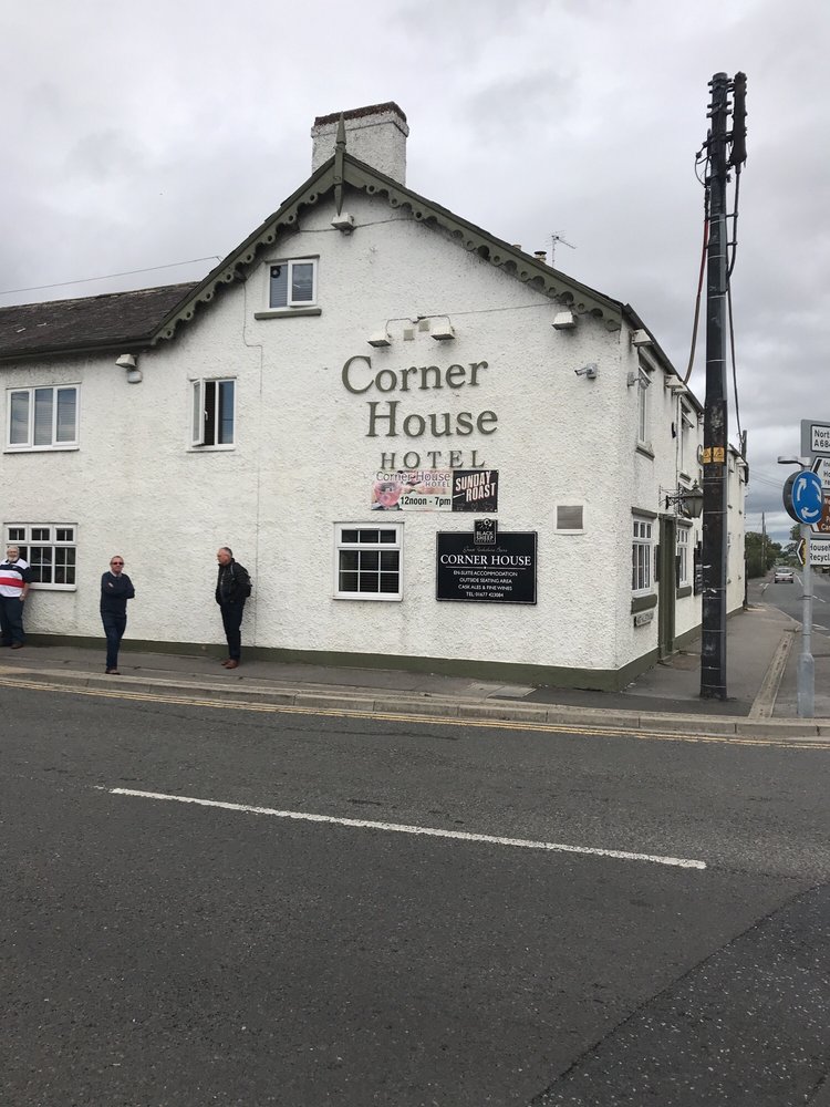 THE CORNER HOUSE HOTEL & TEA ROOM 2 Leases Road, Leeming Bar, North