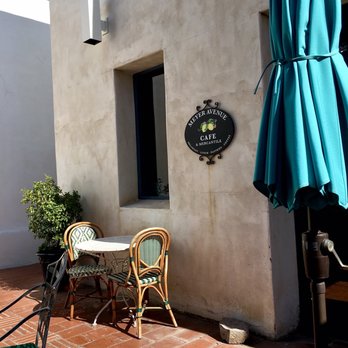 Coronet Cafe - Courtyard - Cafes Near Me - Tucson, Arizona