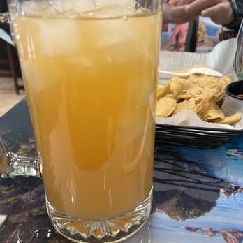 Restaurante Chacahua - Agua, cantaloupe - Mexican Near Me - Highwood, Illinois