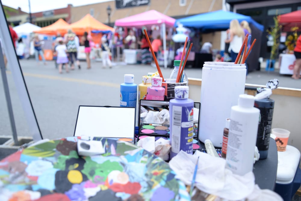 CHATTANOOGA FACE PAINT Updated August 2024 302 West 6th St