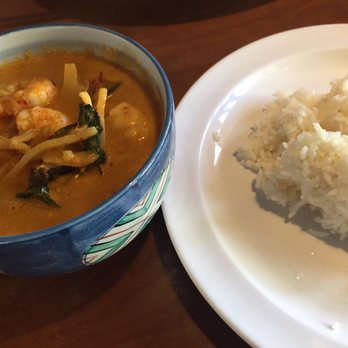 Drunken Noodle - Red curry - Thai Near Me - Portland, Oregon
