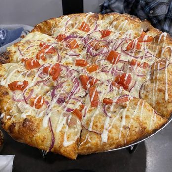 Bubbas Pizzas - Chicken, tomato & onion ranch pizza - Pizza Near Me - Bedford, Indiana Bubbas Pizzas - Chicken, tomato & onion ranch pizza - Pizza Near Me - Bedford, Indiana