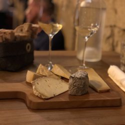 Glouglou - The small cheese plate. Perfect for 2 people, or 3 and order other dishes!
