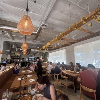 Thai Favorite Cuisine - Interior 8/8/26 - Thai Near Me - Tustin, California Thai Favorite Cuisine - Interior 8/8/26 - Thai Near Me - Tustin, California