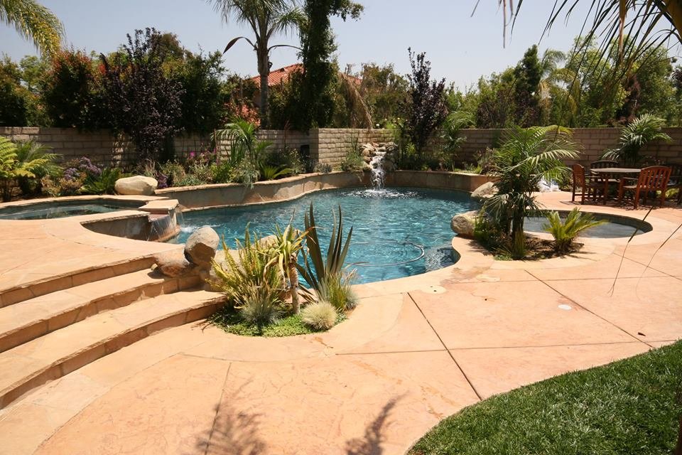 AMAZON POOLS Updated October 2024 23 Photos Reseda, California