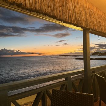 The Beach House by 604 - Awesome sunset spot - Cocktail Bars Near Me - Waianae, Hawaii The Beach House by 604 - Awesome sunset spot - Cocktail Bars Near Me - Waianae, Hawaii