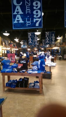 Wildcat Wearhouse Hamburg 2312 Sir Barton Way Ste 190 Lexington Ky Clothing Retail Mapquest