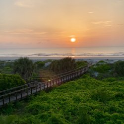 The Beach Club - Walkway to beach