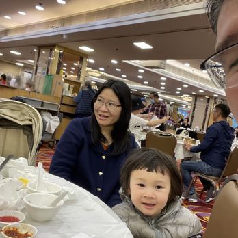 倫敦大酒樓 - Excellent food baby happy too - Cantonese Near Me - Hong Kong, HK