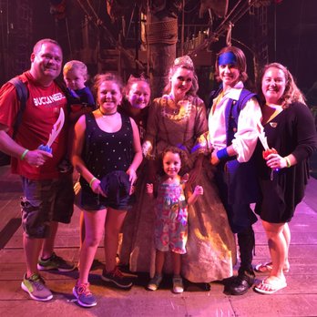 Pirates Dinner Adventure - VIP pictures with cast - Performing Arts Near Me - Orlando, Florida Pirates Dinner Adventure - VIP pictures with cast - Performing Arts Near Me - Orlando, Florida