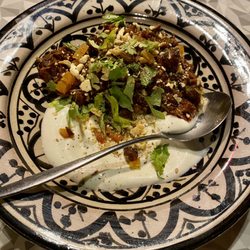 Daki-Daïa - Oriental beef stew, dates, dried apricots, cashews and feta cream