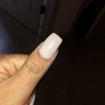 La Vie Nail Spa - This nail is so crooked - Nail Salons Near Me - Napa, California La Vie Nail Spa - This nail is so crooked - Nail Salons Near Me - Napa, California