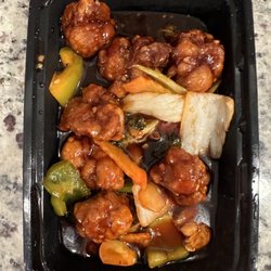 Hong Kong Chinese Restaurant - Half eaten general tso's chicken
