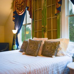 Clermont Bluffs Bed and Breakfast - Comfortable King Bed