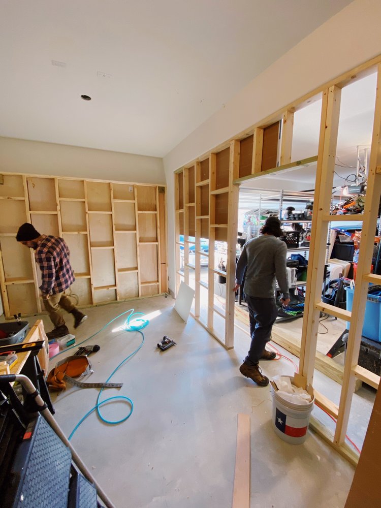 AUSTIN TRIM CARPENTERS Updated June 2024 35 Photos 815A Brazos St