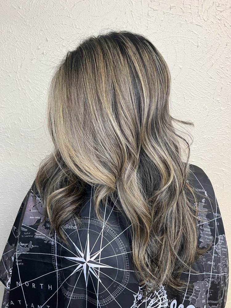 KRYSTAL’S HAIR STUDIO Updated September 2024 15 Photos 118 N