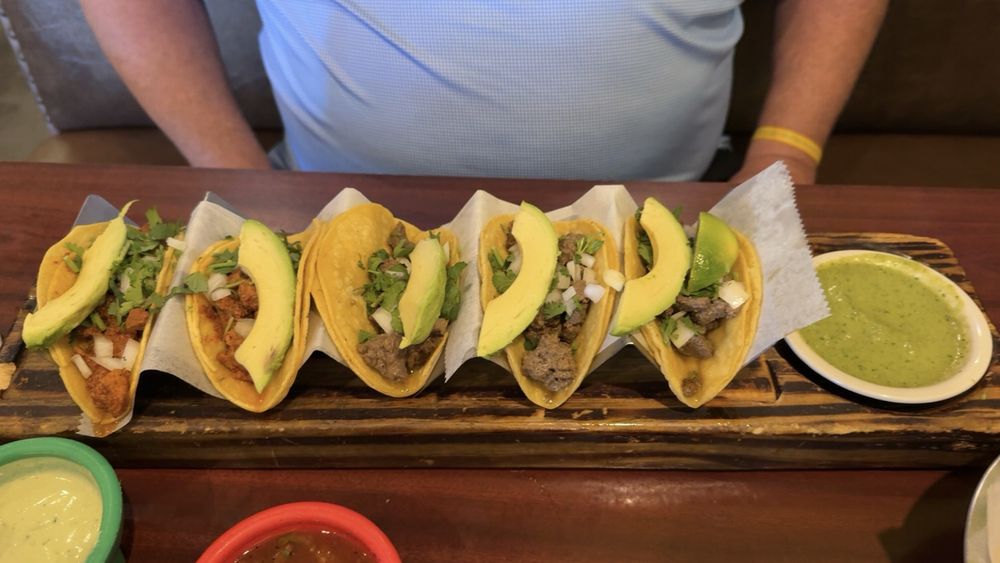 Iguanas Ranas Cantina