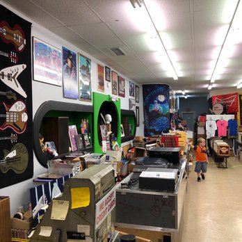 PD's Records - Vinyl Records Near Me - Kingsport, Tennessee PD's Records - Vinyl Records Near Me - Kingsport, Tennessee