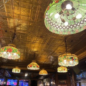 Tiffany's Food and Spirits - Beautiful "Tiffany" lamps - Pizza Near Me - Frankenmuth, Michigan Tiffany's Food and Spirits - Beautiful "Tiffany" lamps - Pizza Near Me - Frankenmuth, Michigan