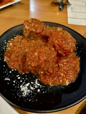 IL Saporis Italian Food Truck by null