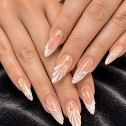 Me Time Beauty Lounge - By: Linh