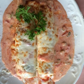 Esmeralda Sur-Lac - Manicotti - Italian Near Me - Sainte-Adèle, Quebec Esmeralda Sur-Lac - Manicotti - Italian Near Me - Sainte-Adèle, Quebec