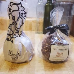 The Caramel Tree - Caramel tree apple on the right, Kilwin's apple on the left.