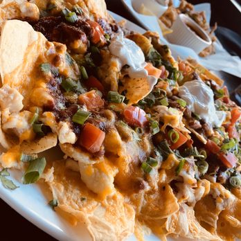 Yard House - Chicken Nachos - New American Near Me - Orlando, Florida