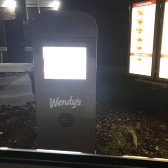 Wendy's - Burgers Near Me - Macomb, Michigan