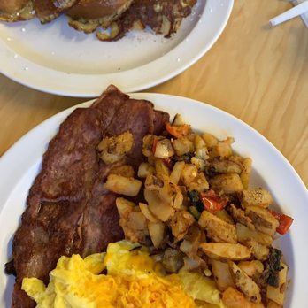The Serving Spoon - The Justin with turkey bacon and potatoes - Breakfast & Brunch Near Me - Inglewood, California