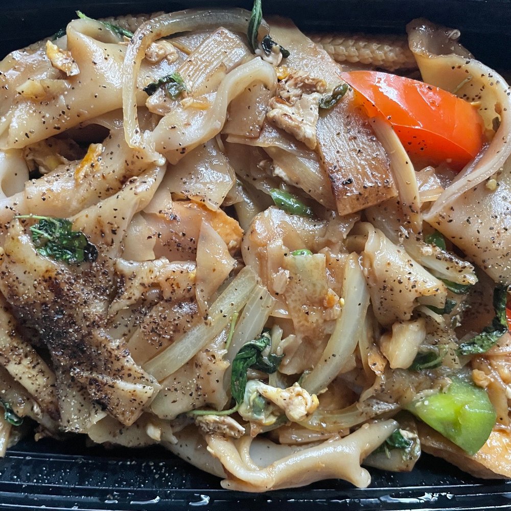 phad kee mow with tofu phad kee mow with tofu