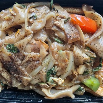 Ka Pow Thai On Wheel - phad kee mow with tofu - Caterers Near Me - Seattle, Washington Ka Pow Thai On Wheel - phad kee mow with tofu - Caterers Near Me - Seattle, Washington