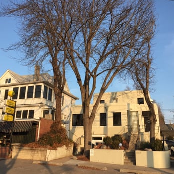 Dundee, Omaha - I always liked the building on the right. - Local Flavor Near Me - Omaha, Nebraska Dundee, Omaha - I always liked the building on the right. - Local Flavor Near Me - Omaha, Nebraska