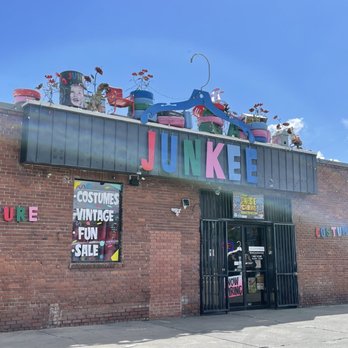 Junkee Clothing Exchange - Outside / front of store - Used, Vintage & Consignment Near Me - Reno, Nevada Junkee Clothing Exchange - Outside / front of store - Used, Vintage & Consignment Near Me - Reno, Nevada