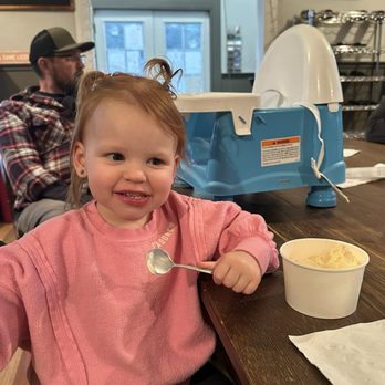 1906 Brews - Huckleberry ice cream! Kid approved! - Wine Bars Near Me - White Bird, Idaho
