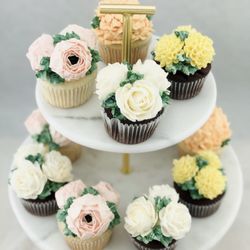 One The Cake - Custom cupcakes