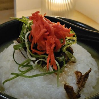 Honō Izakaya - Pork rice bowl with miso soup surrounding it - Japanese Near Me - Quebec City, Quebec Honō Izakaya - Pork rice bowl with miso soup surrounding it - Japanese Near Me - Quebec City, Quebec