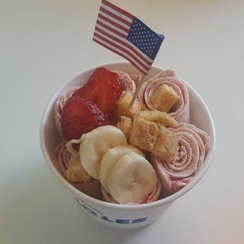 Icicles - Strawberry fantasy with strawberry banana and cheesecake topings - Desserts Near Me - Pleasanton, California Icicles - Strawberry fantasy with strawberry banana and cheesecake topings - Desserts Near Me - Pleasanton, California