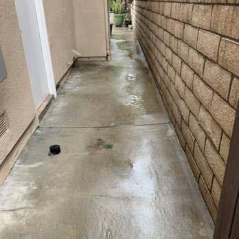 Bresnahan Rain Gutter Cleaning - Very thorough job! This is how they left the premises after doing their work.... Clean! Thank you. - Gutter Services Near Me - Long Beach, California Bresnahan Rain Gutter Cleaning - Very thorough job! This is how they left the premises after doing their work.... Clean! Thank you. - Gutter Services Near Me - Long Beach, California