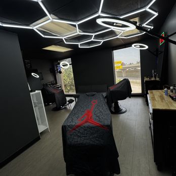 G4 Studio Barber - Men's Hair Salons Near Me - Houston, Texas
