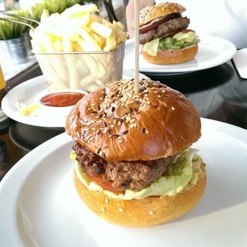 Cafe Aberdeen - Burgers & chips, yum! - Coffee & Tea Near Me - Macleod, VIC Cafe Aberdeen - Burgers & chips, yum! - Coffee & Tea Near Me - Macleod, VIC