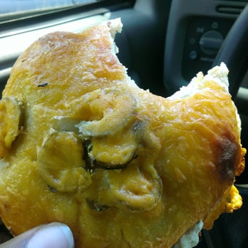 Noah's NY Bagels - Cheddar jalepeno bagel with onion and chive cteam cheese:) Nuff said - Bagels Near Me - Davis, California
